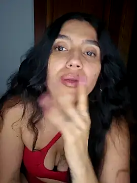 ivanataylor1 online show from August 8, 3:47 am