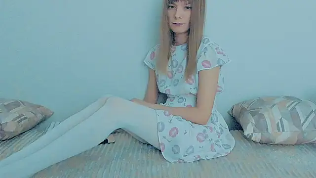 Snapshot of YourCaramel chatting on October 12, 11:01 am YourCaramel online show from October 12, 11:01 am