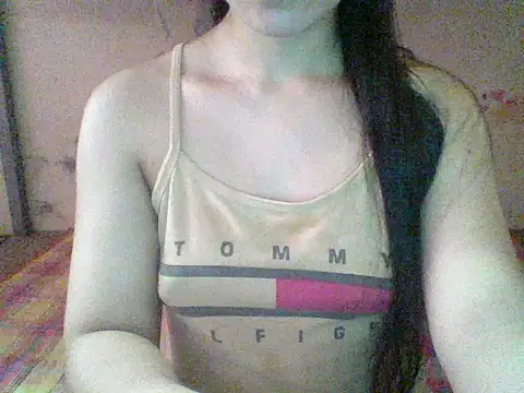 Snapshot of spankmybootyxxx chatting on October 18, 12:57 am spankmybootyxxx online show from October 18, 12:57 am