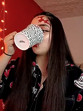 IvonneT online show from October 31, 3:52 am