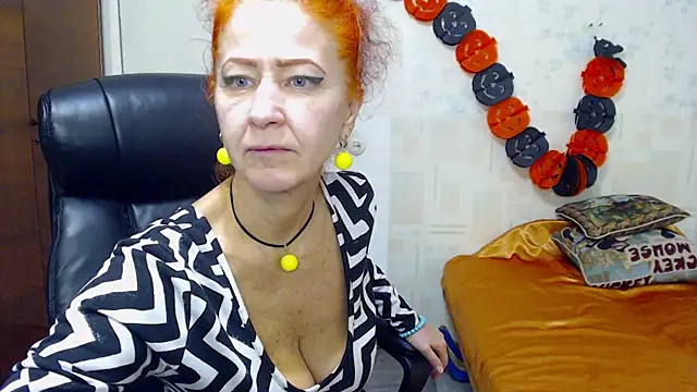 MilayaDFlow online show from November 10, 8:26 pm