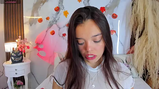 hannahill69 online show from October 22, 5:12 am