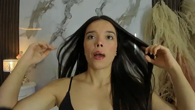 hannahill69 online show from November 11, 5:14 am