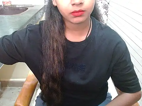 Snapshot of LovingPihu chatting on October 1, 7:02 am LovingPihu online show from October 1, 7:02 am