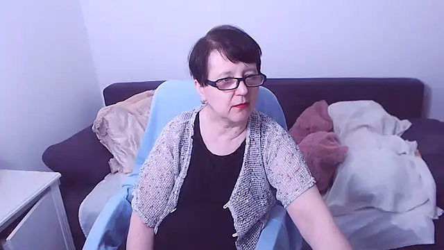 ChristaRose online show from April 19, 6:10 pm