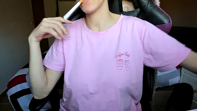 Vampirosa online show from April 16, 1:55 pm