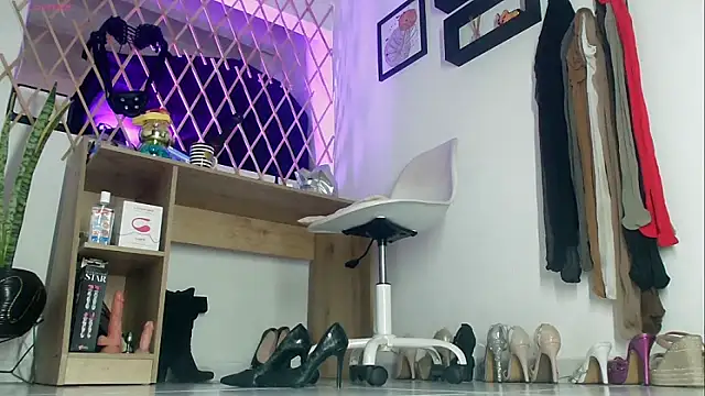 myla sarah online show from March 12, 2:31 pm