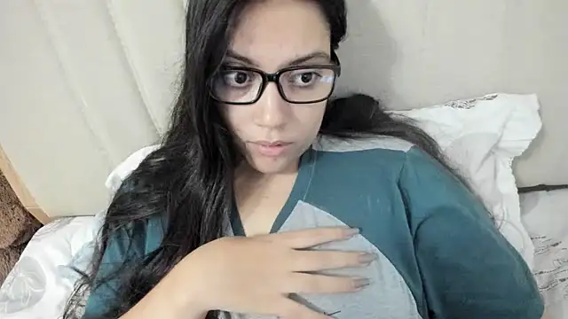 Snapshot of roniewester chatting on September 19, 11:59 pm roniewester online show from September 19, 11:59 pm