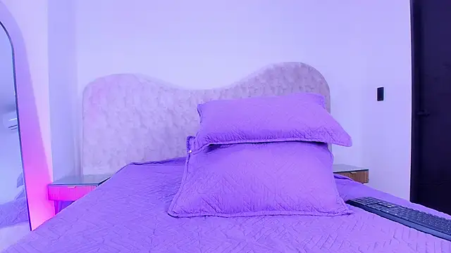 shelsyloreds online show from November 23, 12:18 pm