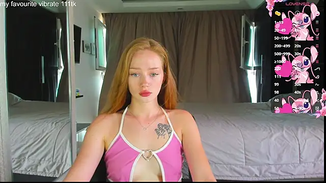 Hot Mia  online show from September 24, 7:51 am