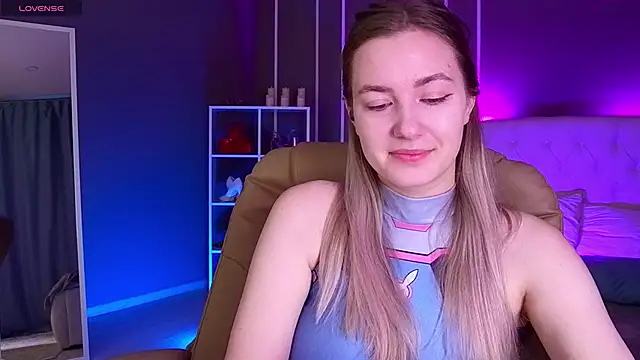 elinanortas online show from September 22, 1:04 am