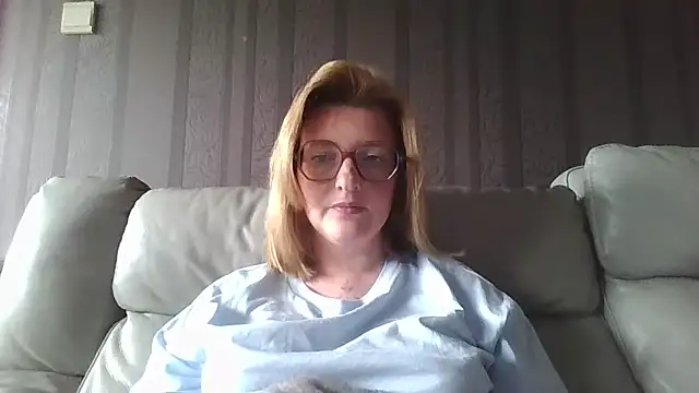 LiquidLeonie online show from June 3, 1:12 pm