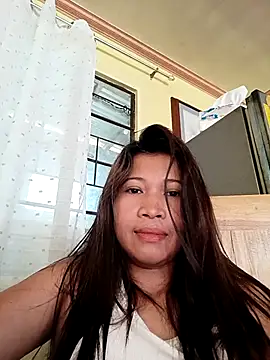 wildlavender69 online show from April 18, 4:15 am