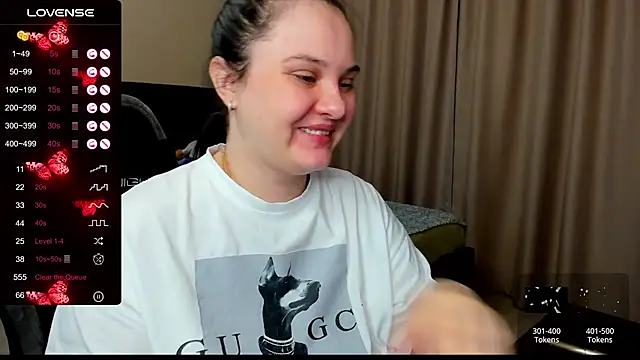 Snapshot of AlanaBrox chatting on October 19, 10:01 pm AlanaBrox online show from October 19, 10:01 pm