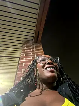 TilaTotti online show from December 17, 5:00 am