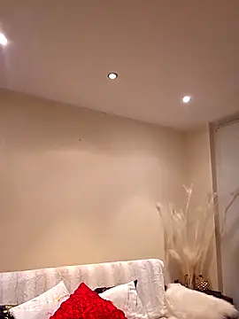 AureliaDoux online show from November 14, 4:29 pm