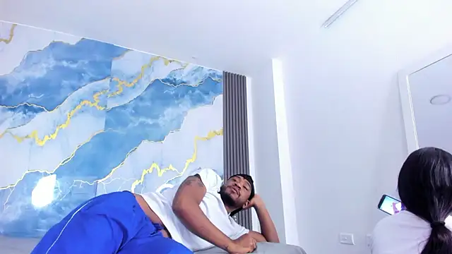 Kylieandjhonny online show from February 20, 8:20 pm