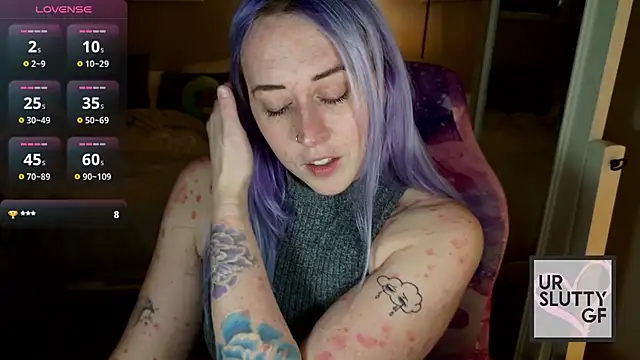 ursluttygf online show from April 2, 11:02 pm