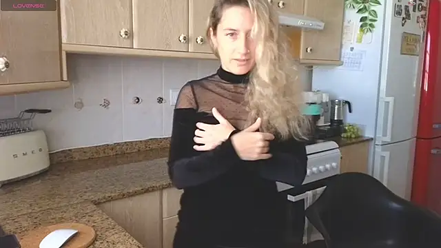 Lunamix online show from February 15, 12:15 pm