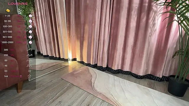 01 lili 01 online show from September 24, 2:49 pm