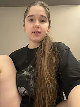 HornyGirlH online show from February 16, 1:27 am