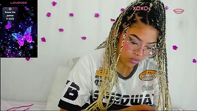 moana taylor online show from January 14, 3:39 pm