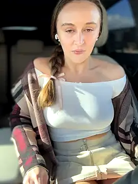 lunagirl13 online show from November 28, 8:45 pm