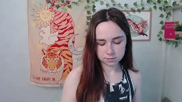 VeryVeryVeryShy  online show from May 16, 6:38 am