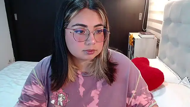 yini angel online show from July 23, 1:07 am