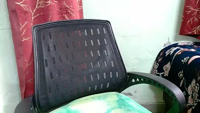 sweet-alia online show from February 19, 11:43 am