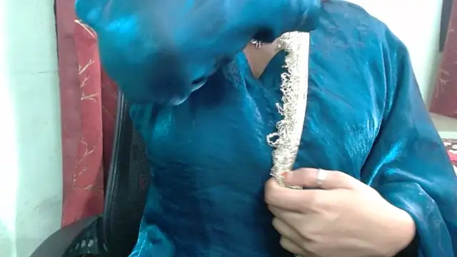 sweet-alia online show from April 7, 10:28 am