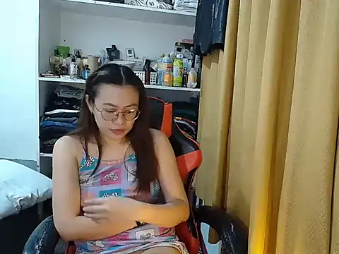 crizzybel online show from March 6, 9:10 pm