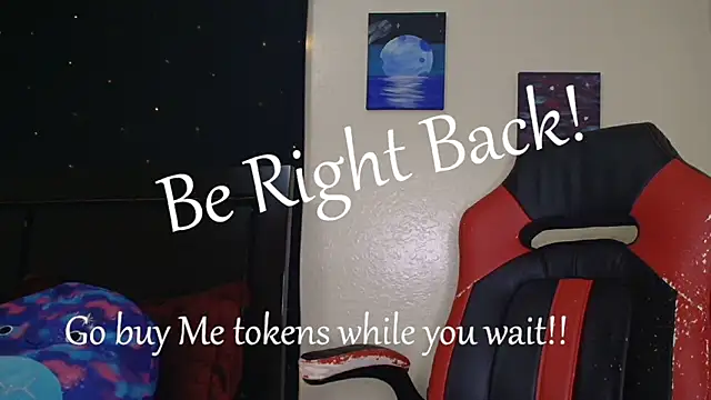 ToxicLilly online show from November 9, 9:49 am