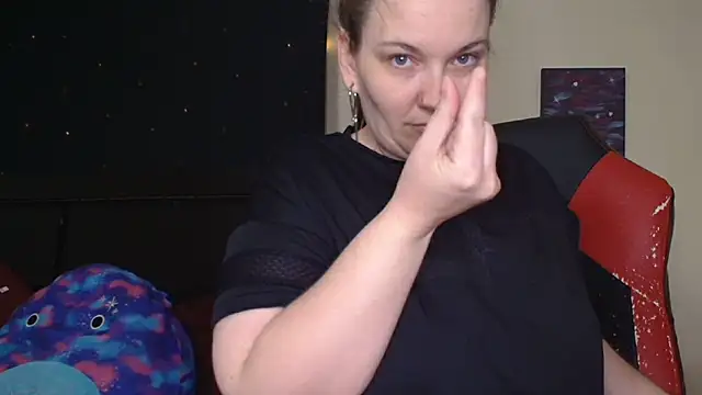 ToxicLilly online show from November 2, 10:18 am