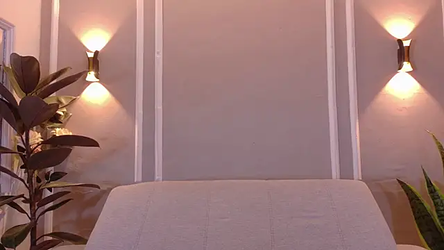 isa kiss online show from March 25, 12:52 pm