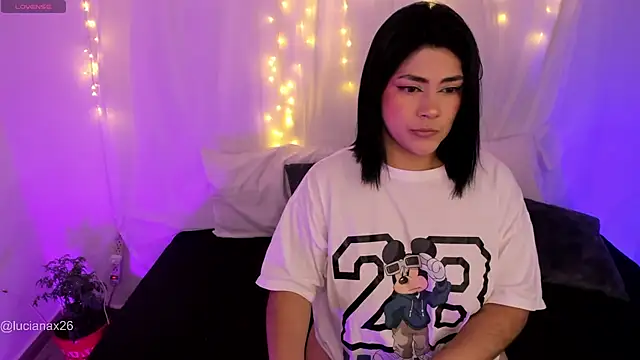 lucy26  online show from October 9, 2:37 am