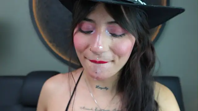 miss sharlotte18 online show from October 7, 6:23 pm