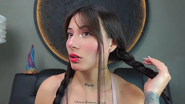 miss sharlotte18 online show from March 9, 6:11 pm