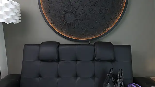 miss vaiolette online show from September 29, 11:04 am