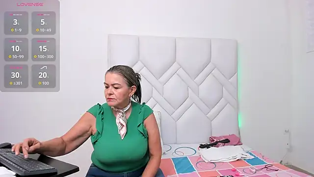 Mature Hard online show from October 21, 9:30 pm