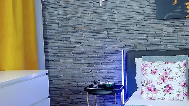 AllanaJoy online show from August 4, 4:51 am