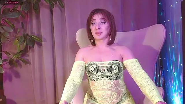 julia renard online show from November 2, 7:28 pm