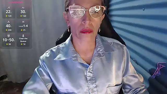 Chayla Ruiz online show from April 19, 11:18 pm