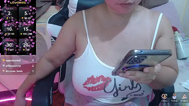 Alliayah Hollyx online show from April 5, 7:46 pm