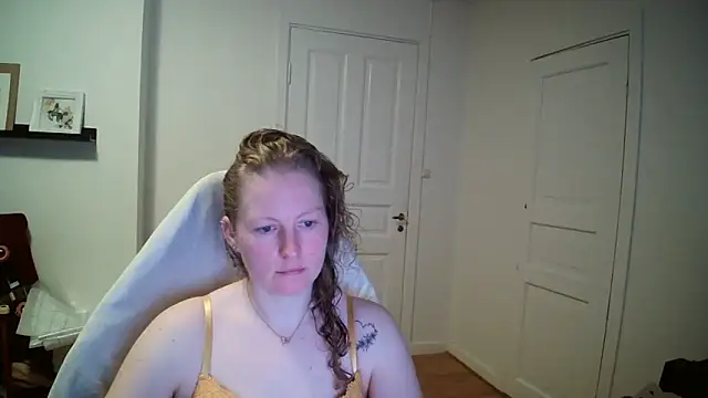 Girlnina-1995 online show from March 9, 7:55 am