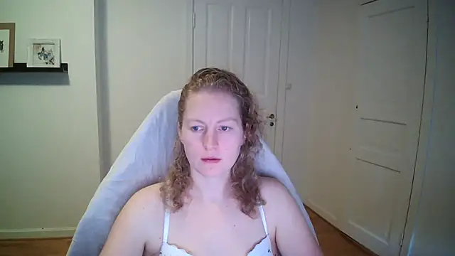 Girlnina-1995 online show from November 17, 10:16 am