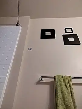 eatmeplease44 online show from February 20, 6:20 pm