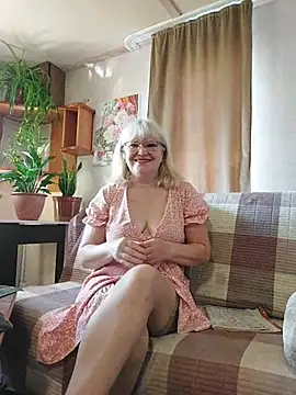 IrmaRose online show from July 23, 5:26 am