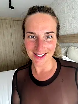 Audreygwennn online show from December 19, 6:11 pm