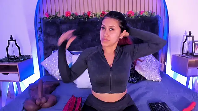 Karlagonzales  online show from March 8, 11:36 am